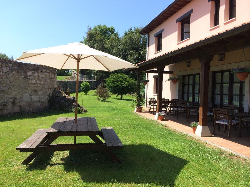Hotel Rural El Texeu Паррес-де-Льянес Экстерьер фото
